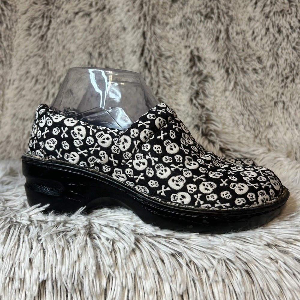 Boc Born Peggy Skull Print Slip On Wedge Comfort Clogs Black White Sz 7M C13033 - Picture 3 of 13